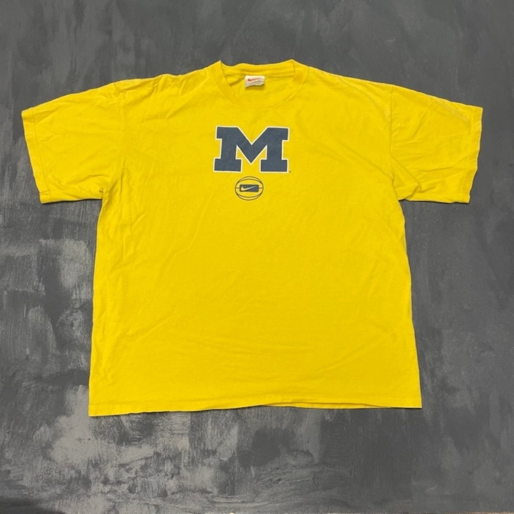 Vintage Nike Michigan Maize T-Shirt XL Yellow 2000s Rage